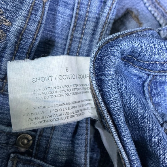 Gloria Vanderbilt Amanda Jean Mid Rise Straight Leg Med Wsh Inseam 28 Short Sz 6 - Picture 7 of 16